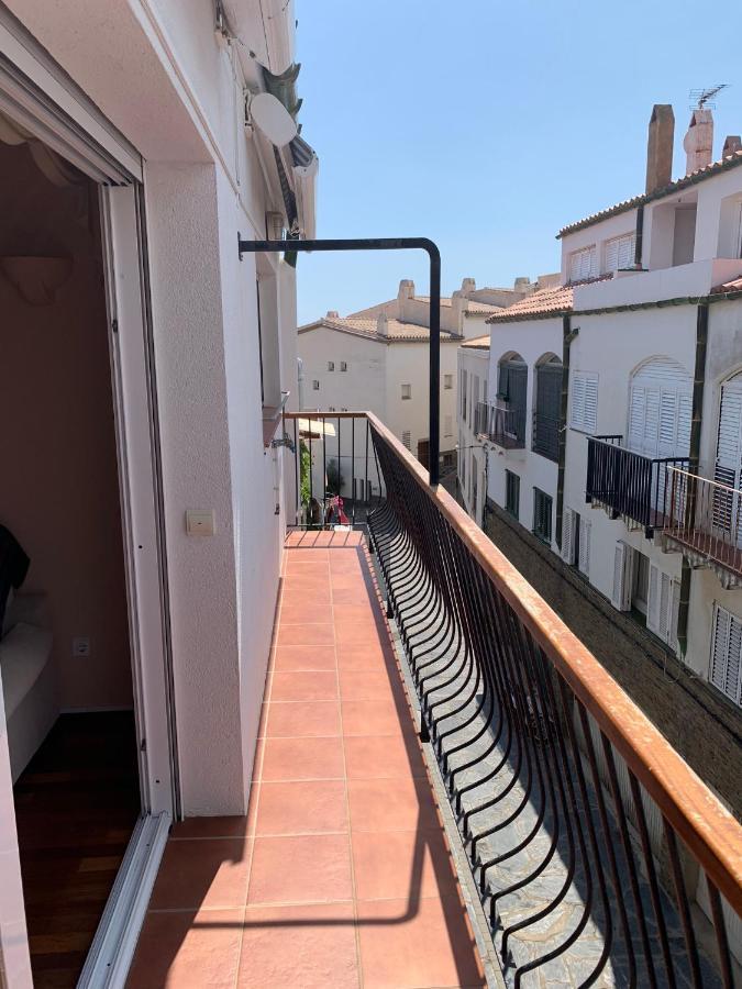 Cala Tere 2On Pis Apartment Cadaques Bagian luar foto